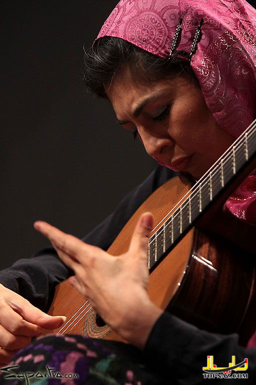 لیلی افشار زن گیتاریست