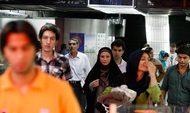 عکسهای نیوشا ضیغمی در سریال راستش را بگو