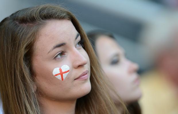 تصاویر زیبا از احساسات تماشاگران زن یورو 2012 (17)
