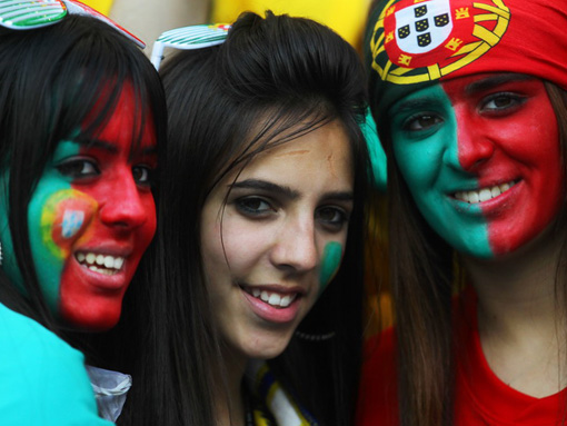 تصاویر زیبا از احساسات تماشاگران زن یورو 2012 (1)