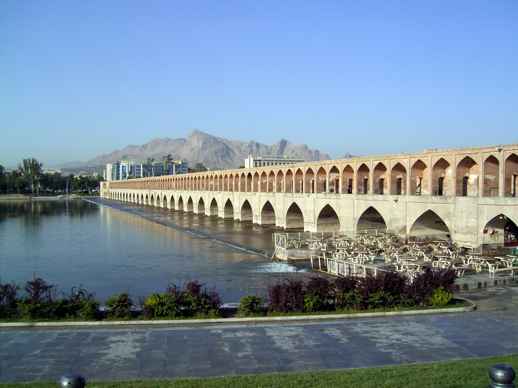 نگاهی به جاذبه هاي طبيعي اصفهان