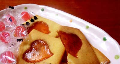 طرز تهیه شیرینی شیشه ای قلبی برای روز ولنتاین
