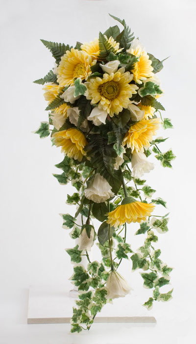 دسته گل آبشاری عروس
