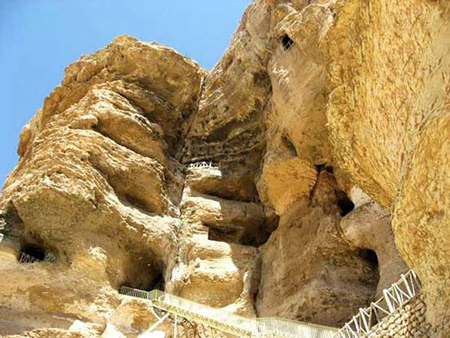 زیباترین غارهای ایران, اولین غار چهار طبقه