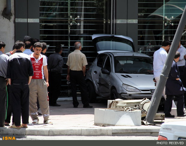 رانندگی عجیب زن جوان در تهران