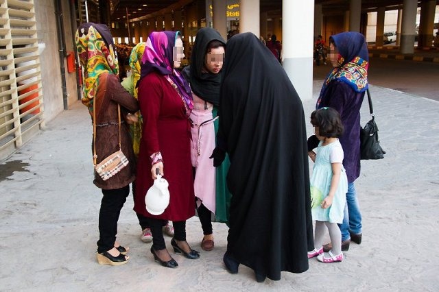 عکس های جدید برخورد با بدحجابی در برج میلاد
