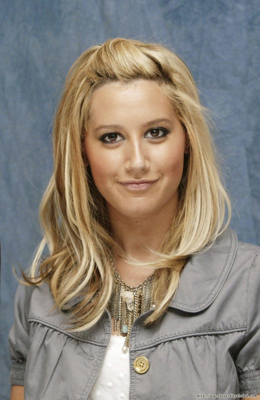 Ashley Tisdale Cute
