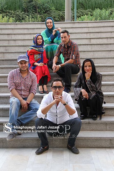 الناز حبیبی و همسرش و بازیگران سریال دودکش