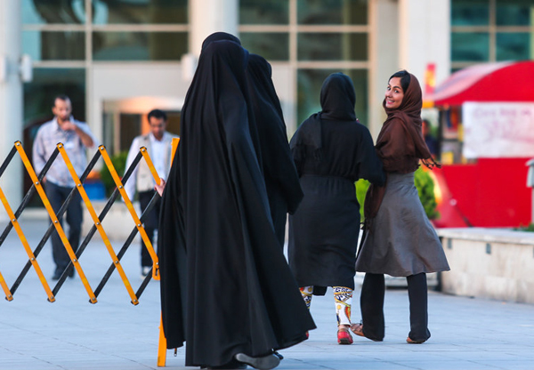 عکس برخورد با بدحجابی عکس برخورد با بدحجابی