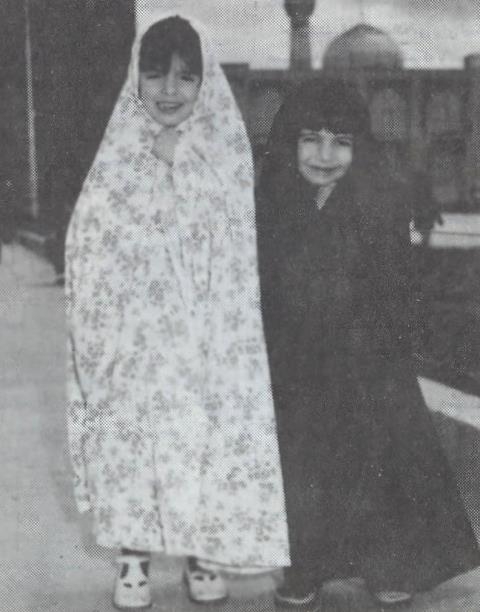عکس کودکی لیلا حاتمی و لیلی رشیدی در حرم امام رضا 