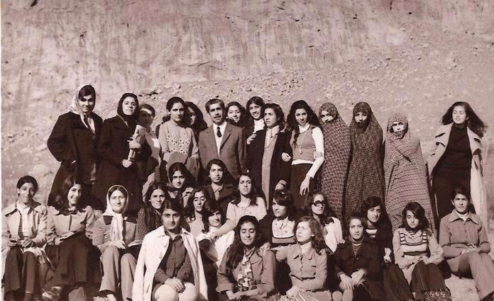 عکس دختران دبیرستانی ایران در 40 سال پیش