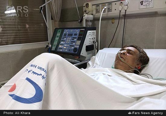 رضا رویگری در بستر بیماری رضا رویگری در بستر بیماری