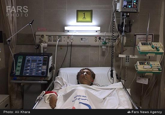رضا رویگری در بستر بیماری رضا رویگری در بستر بیماری