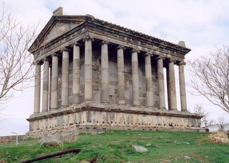 معبد گارنی در ایروان ارمنستان