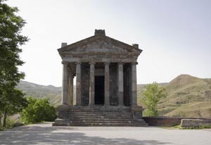 معبد گارنی در ایروان ارمنستان