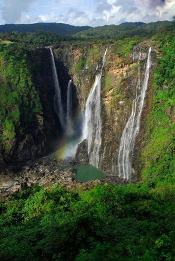 آبشارهای شگفت انگیز و زیبای سراسر دنیا
