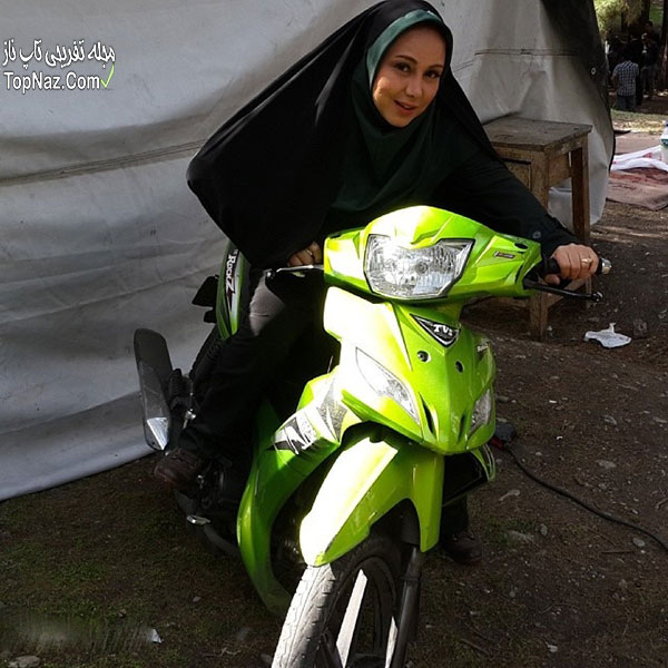 بهنوش بختیاری سوار بر موتور بهنوش بختیاری سوار بر موتور