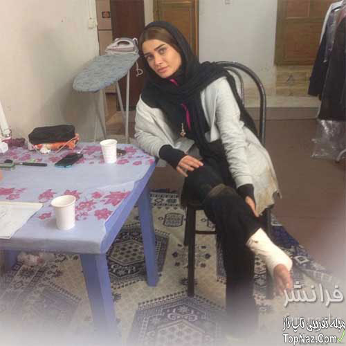 تینا آخوندتبار تینا آخوندتبار