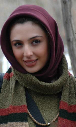 نیوشا ضیغمی نیوشا ضیغمی