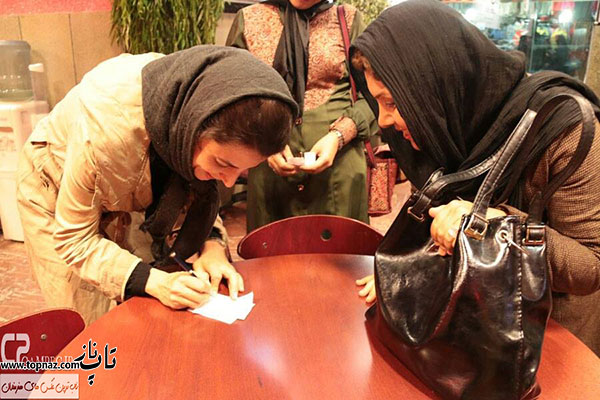 لیلا حاتمی در سینما استقلال لیلا حاتمی در سینما استقلال