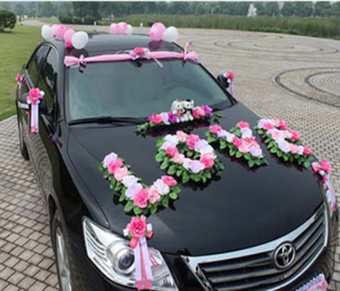 گل آرایی و تزیین ماشین عروس
