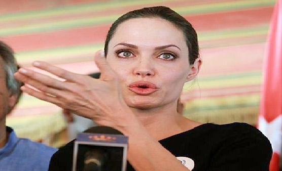 آنجلینا جولی رحم و تحمدان هایش را برداشت! آنجلینا جولی رحم و تحمدان هایش را برداشت!