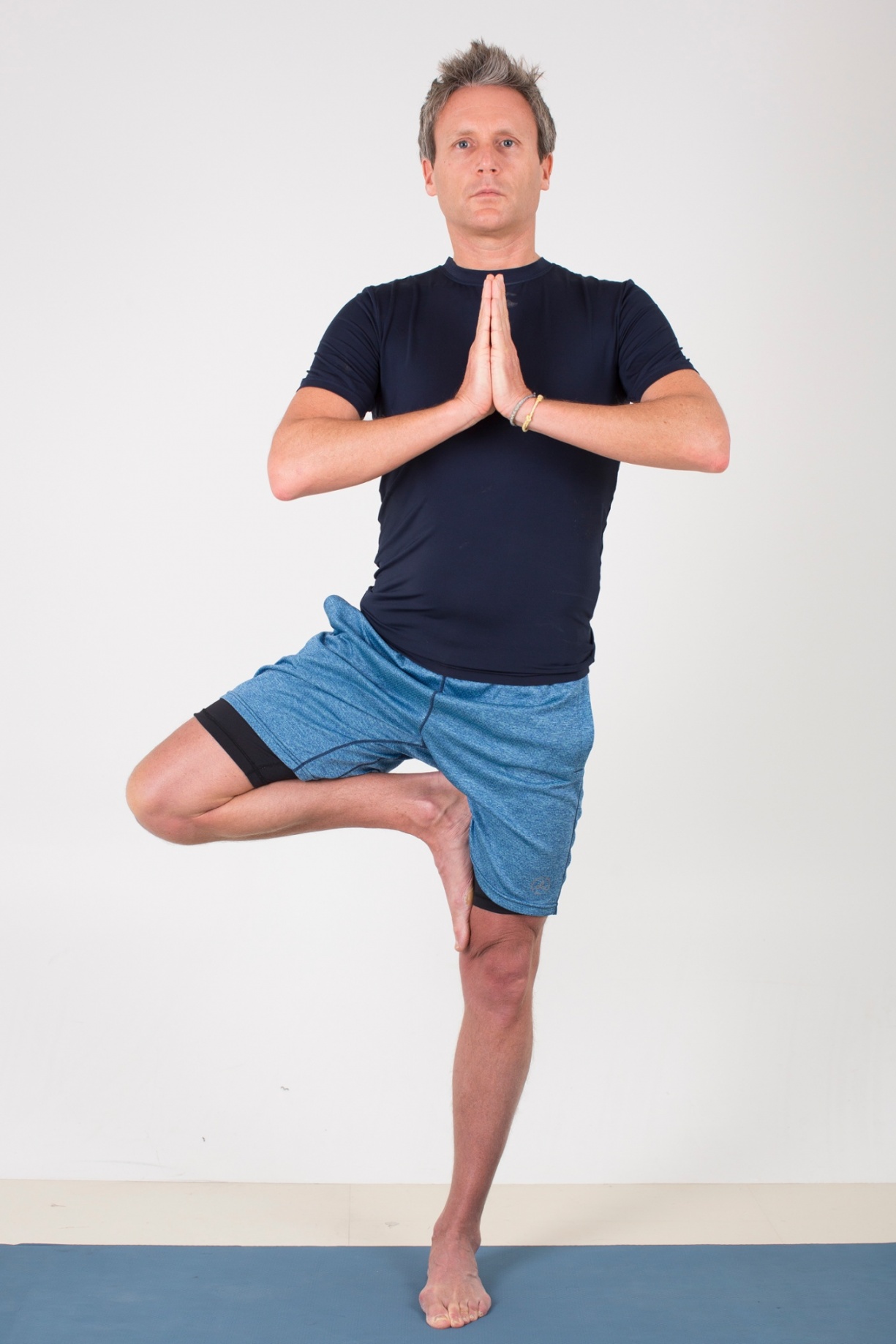 آموزش تمرین های سادعه یوگا برای برطرف کردن درد