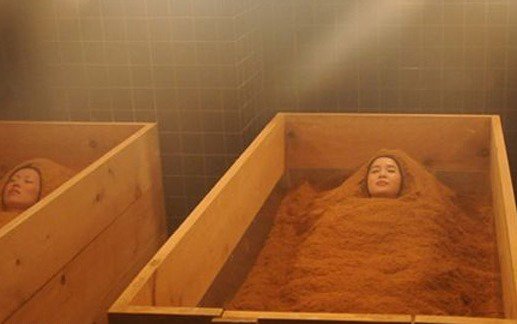 حمام زنانه در ژاپن
