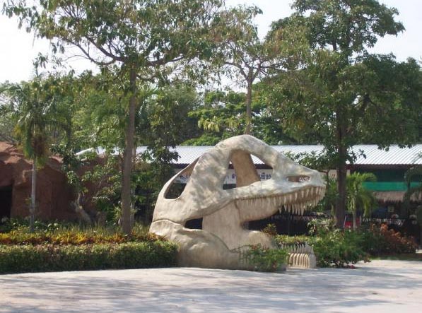 پارک دایناسورهای پاتایا در تایلند