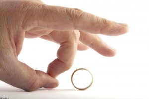 درخواست طلاق از همسر به دلیل داشتن دوست پسر در گذشته