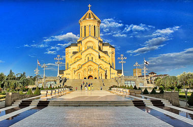 کلیسای جامع تثلیث، بزرگترین کلیسای ارتدکس در جهان