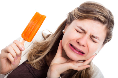چگونه حساسیت دندان را از بین ببریم؟