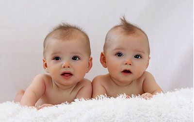 چگونه دوقلوها در بارداری به وجود می آیند؟