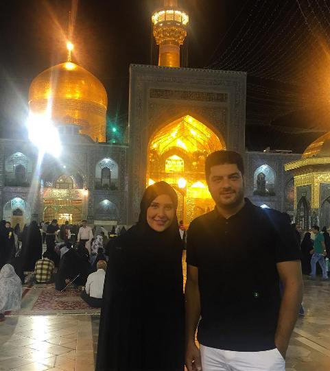 عکس سام درخشانی و زنش با چادر در مشهد
