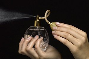 استفاده از عطر و ادکلن چگونه خطرناک می شود؟