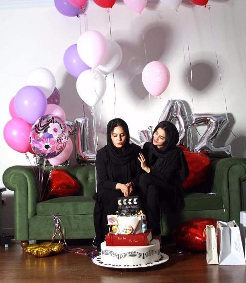 عکس الناز شاکردوست در مراسم جشن تولدش در کنار خواهرش الیکا