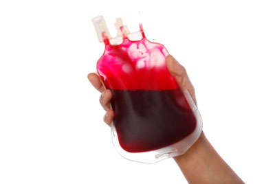 حکم تزریق خون به بدن روزه دار چیست؟