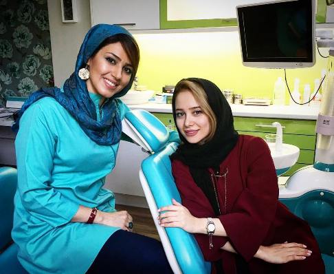عکس الناز حبیبی و خانم دکتر دندانپزشکش