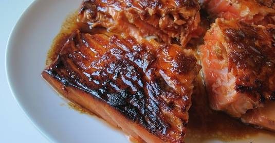 ماهی سالمون با سس سویا