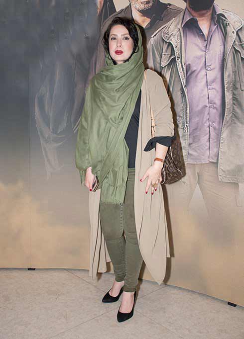 عکس مدل لباس نازنین کریمی در اکران خصوصی فیلم هیهات