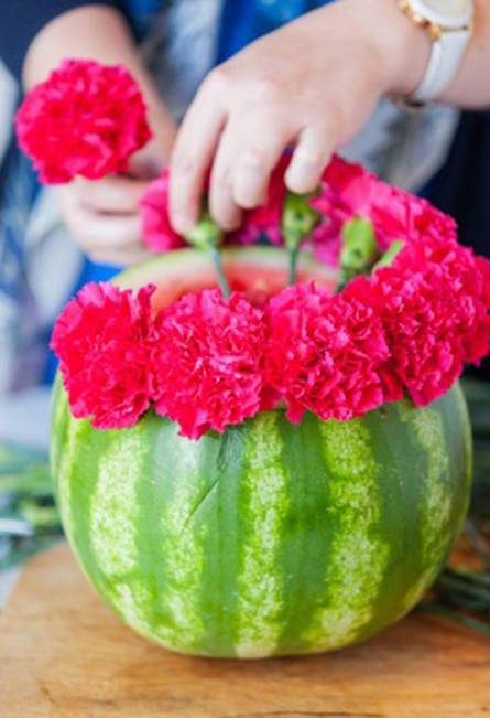 روش ساخت گلدان از پوست هندوانه