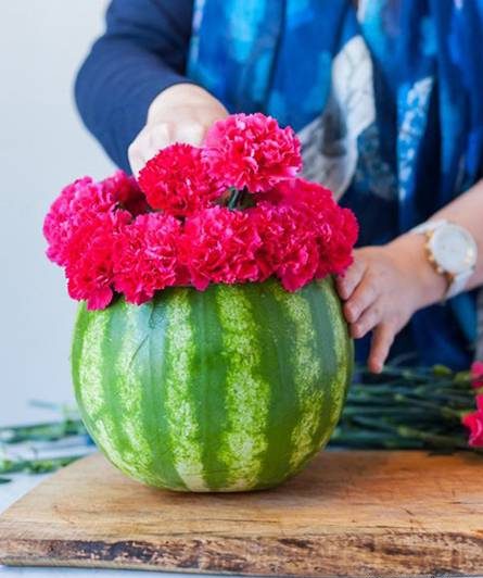 روش ساخت گلدان از پوست هندوانه