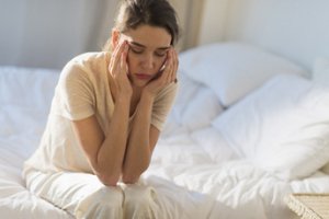 دلیل سردرد پس از بیدار شدن از خوابی چیست و راه درمان این سردرد چیست؟