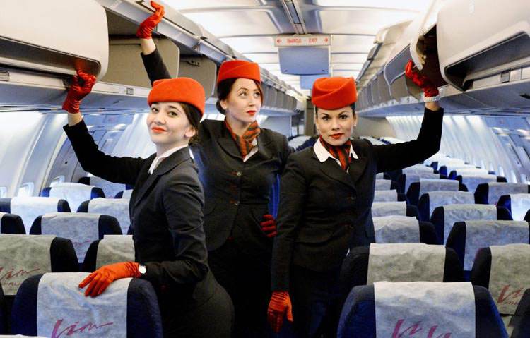 مهماندار زن هواپیمایی آفیا روسیه