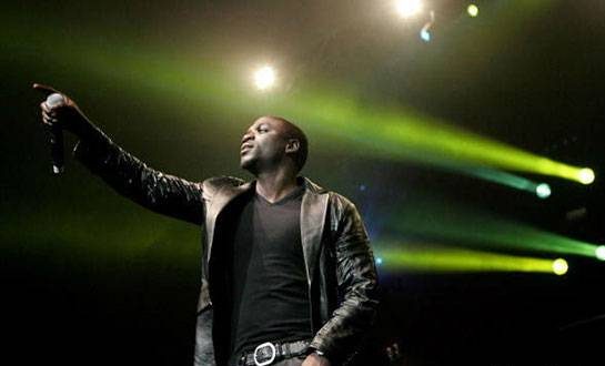  آکون (Akon)، خواننده موسیقی رپ، تهیه کننده و بازیگر