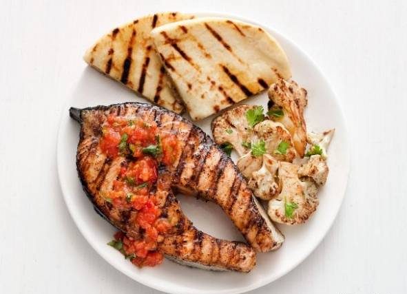 طرز تهیه کباب ماهی با کره و گوجه فرنگی
