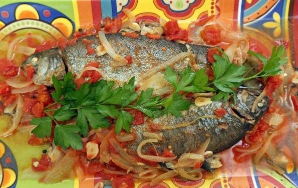 طرز تهیه ماهی قزل آلا و گوجه فرنگی به روش انگلیسی