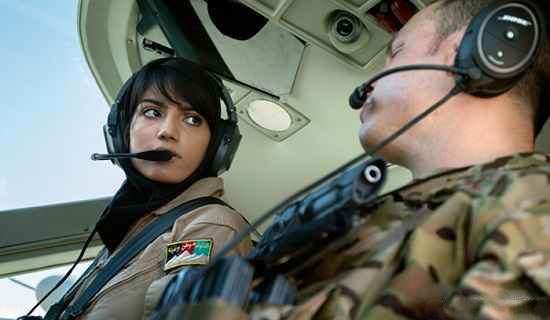 این دختر جوان افغان زیباترین خلبان دنیا است!
