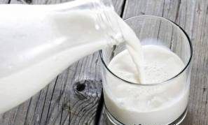 کسانی که از طعم شیر و بوی شیر فراری هستند چگونه شیر بخورند؟