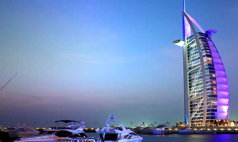 راهنمای سفر به دبی و امارات و مکان های دیدنی این شهر